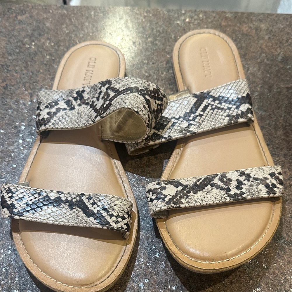 5$25.00 Old Navy Snakeskin Print Sandals - Black and Tan 9 ladies